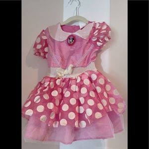 Minnie Mouse costume. Sz 3. From Disney. Good condition.